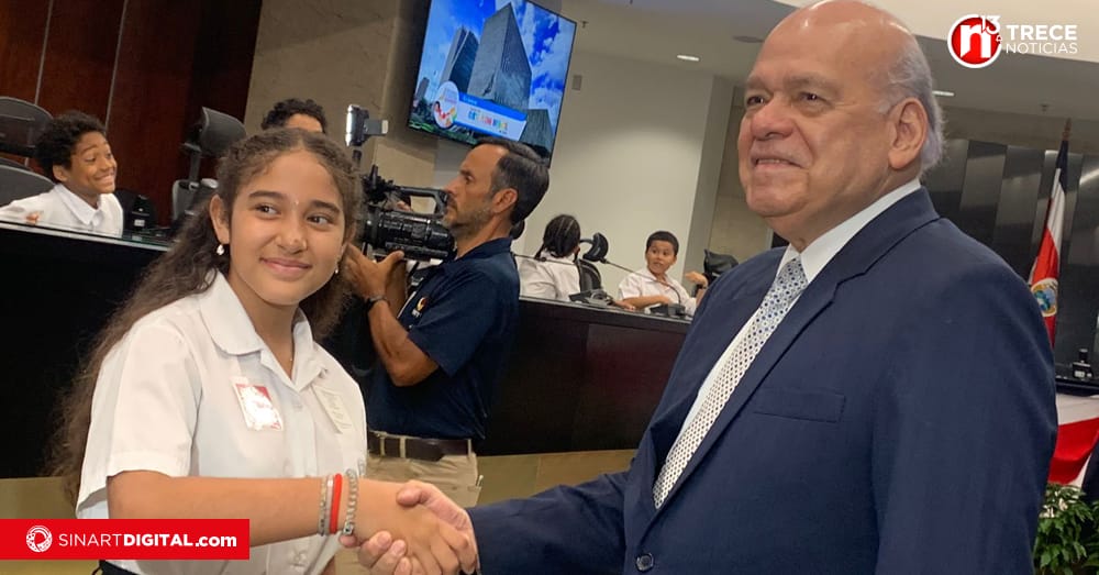 ¡Corte Plena Infantil! Niños se convierten en magistrados por un día