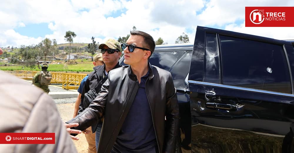 Presidente de Ecuador sale ileso de ataque a balazos a su caravana