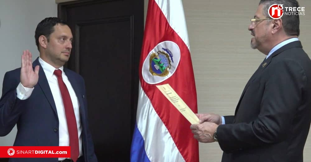 Juramentan a nuevo viceministro de Salud