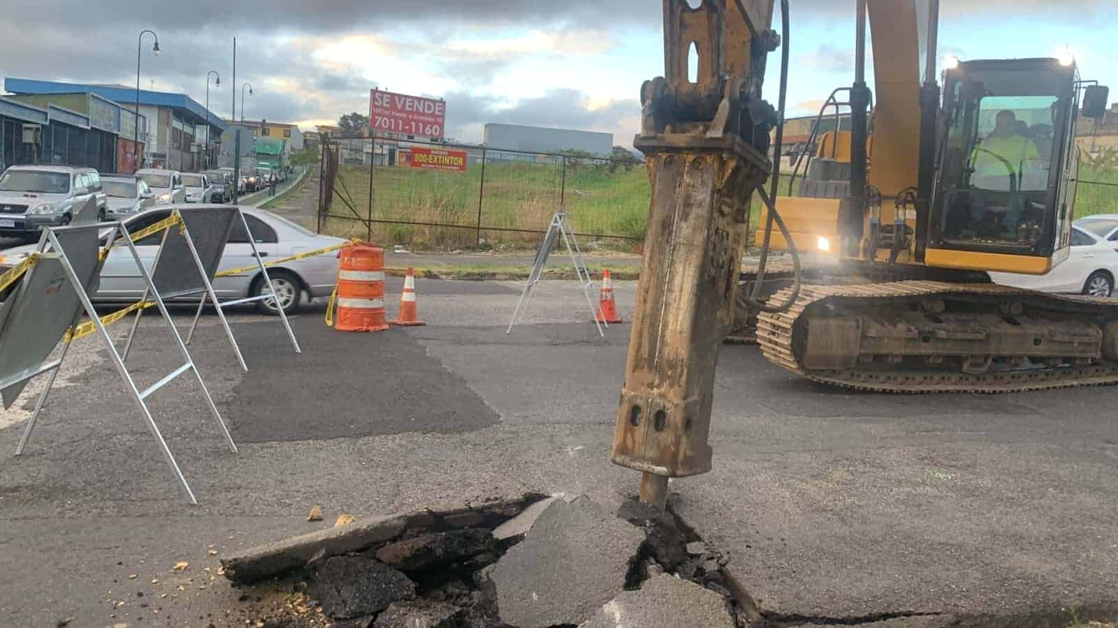 Conavi insiste en que lo excluyan de regla fiscal para poder arreglar calles