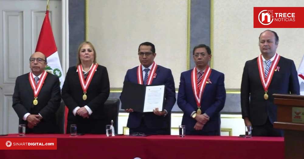 Justicia electoral de Perú oficializa victoria de Keiko Fujimori