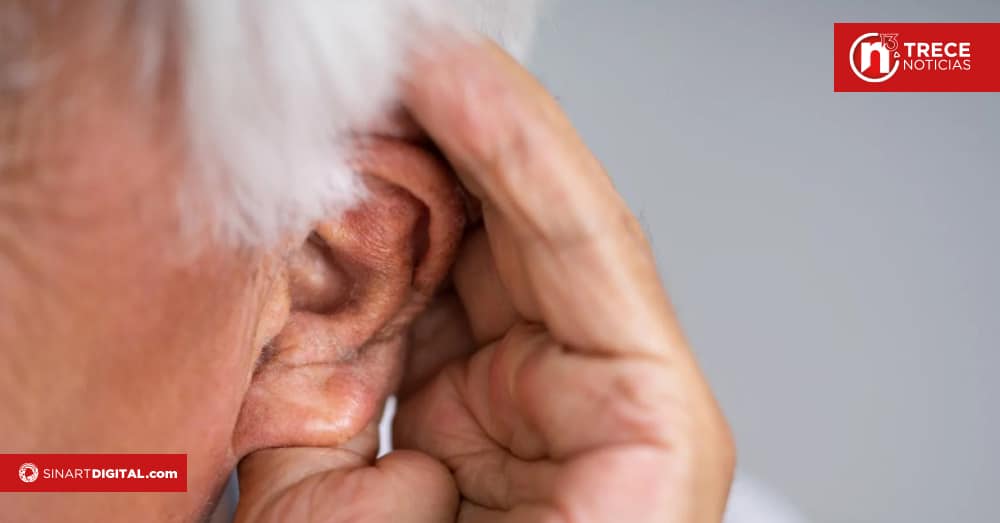 Aceptar los audífonos: cómo acompañar a un familiar con pérdida auditiva