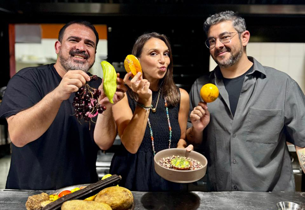Presentadora de televisión española cautivada con la gastronomía tica 