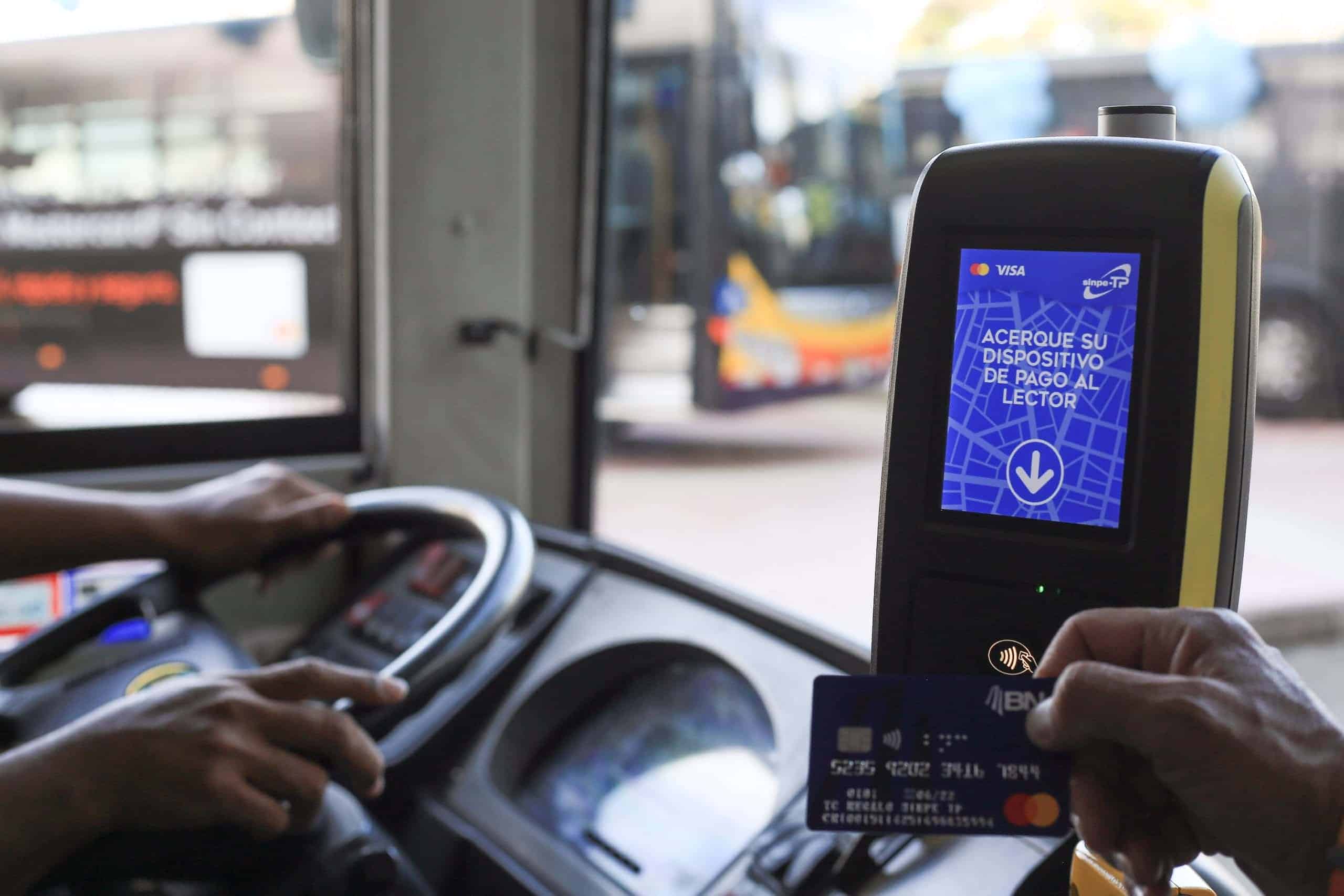 Cámara de Transportes pide a diputados aprobar pago electrónico en buses