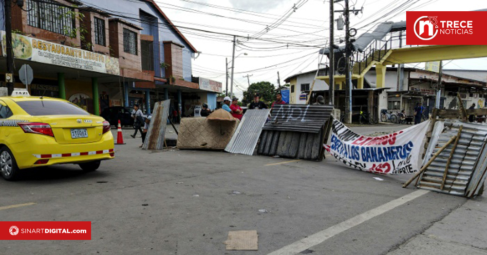 Contraloría de Panamá suspende salarios a 15.000 maestros en huelga
