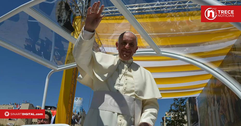 Francisco ordena antes de morir convertir papamóvil en clínica infantil en Gaza