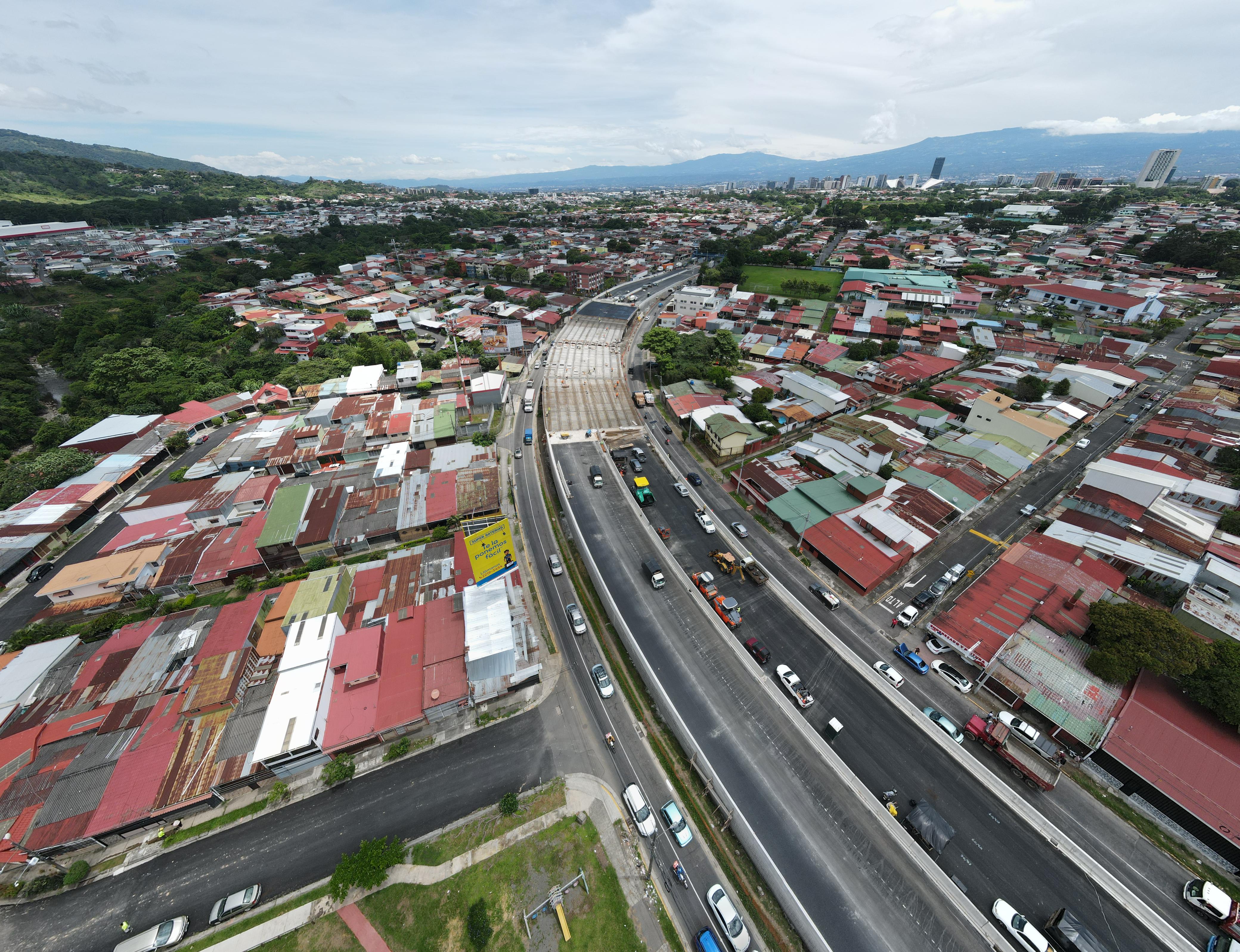Paso elevado entre los Hatillos 4 y 5 abrirá en agosto