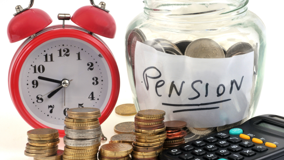 Legisladores buscan solución para asegurar estabilidad del régimen de pensiones