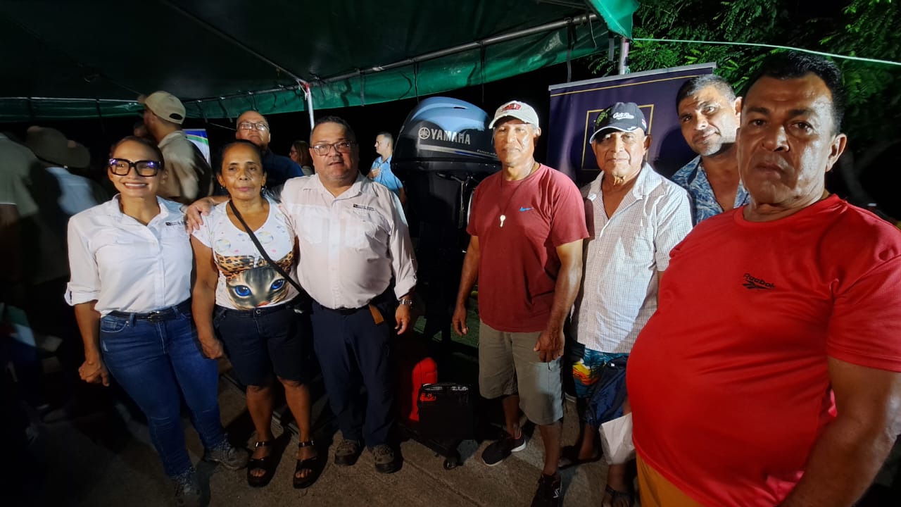 Pescadores artesanales de Guanacaste reciben apoyo del INDER