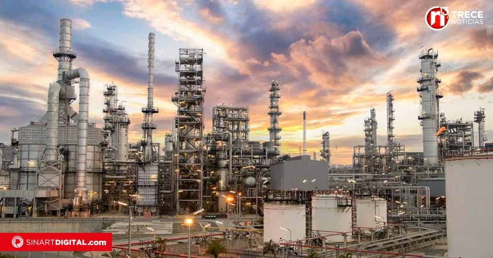 El petróleo cae ante preocupación por estancamiento de la deuda en EEUU