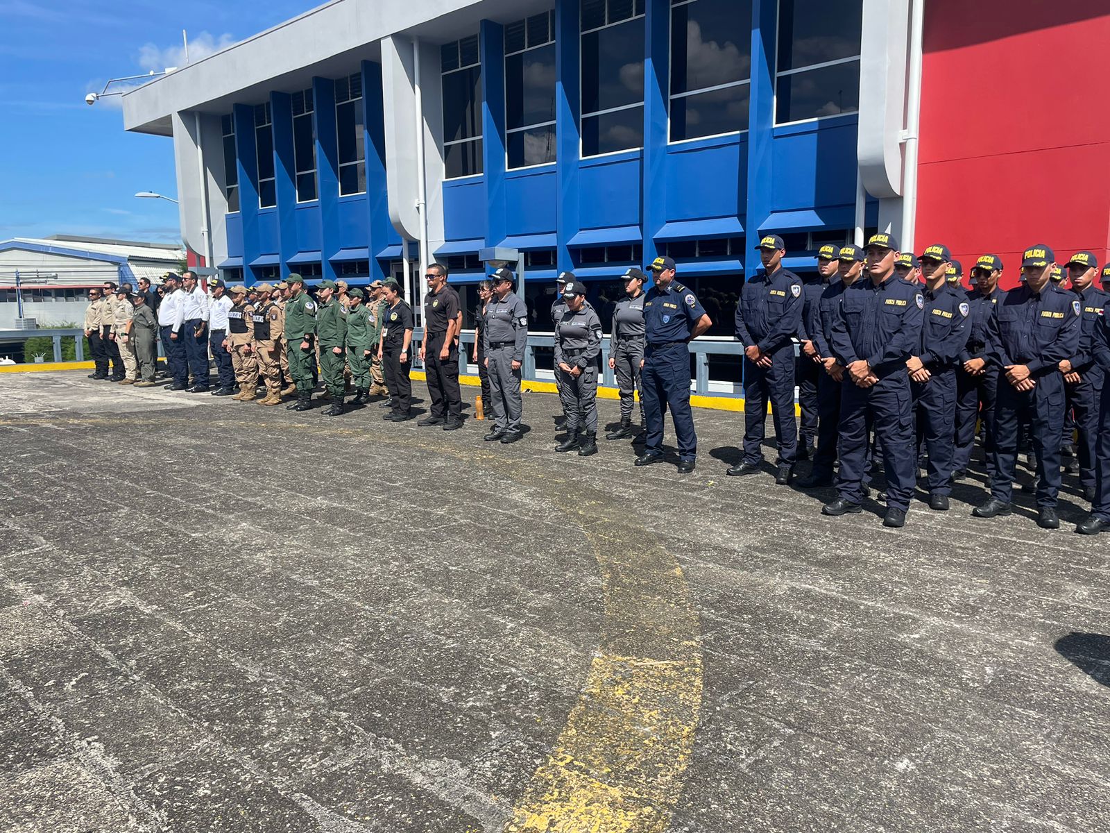 6.000 policías mantendrán el orden en este fin y principio de año