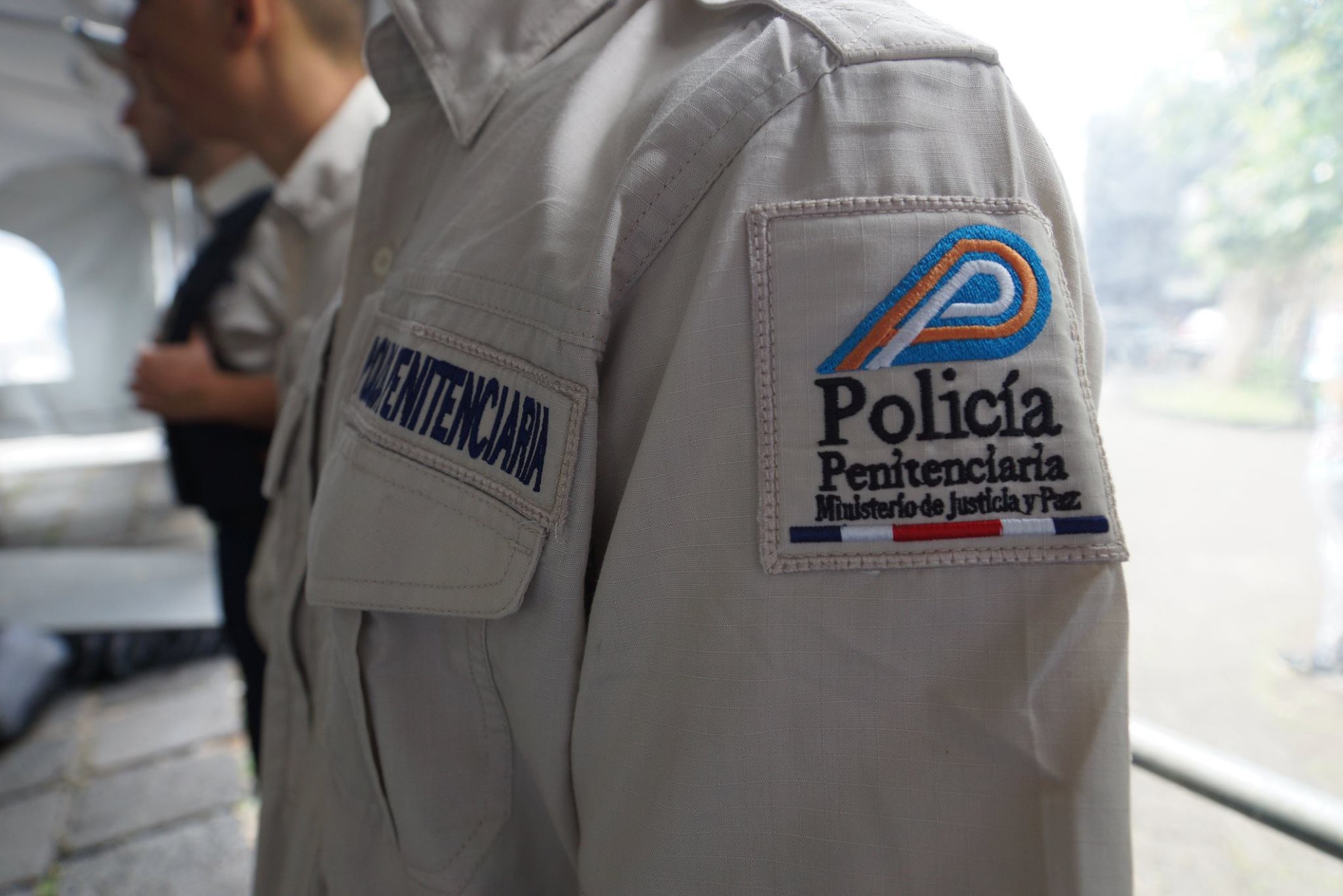 19 policías penitenciarios intentaron meter celulares a cárceles