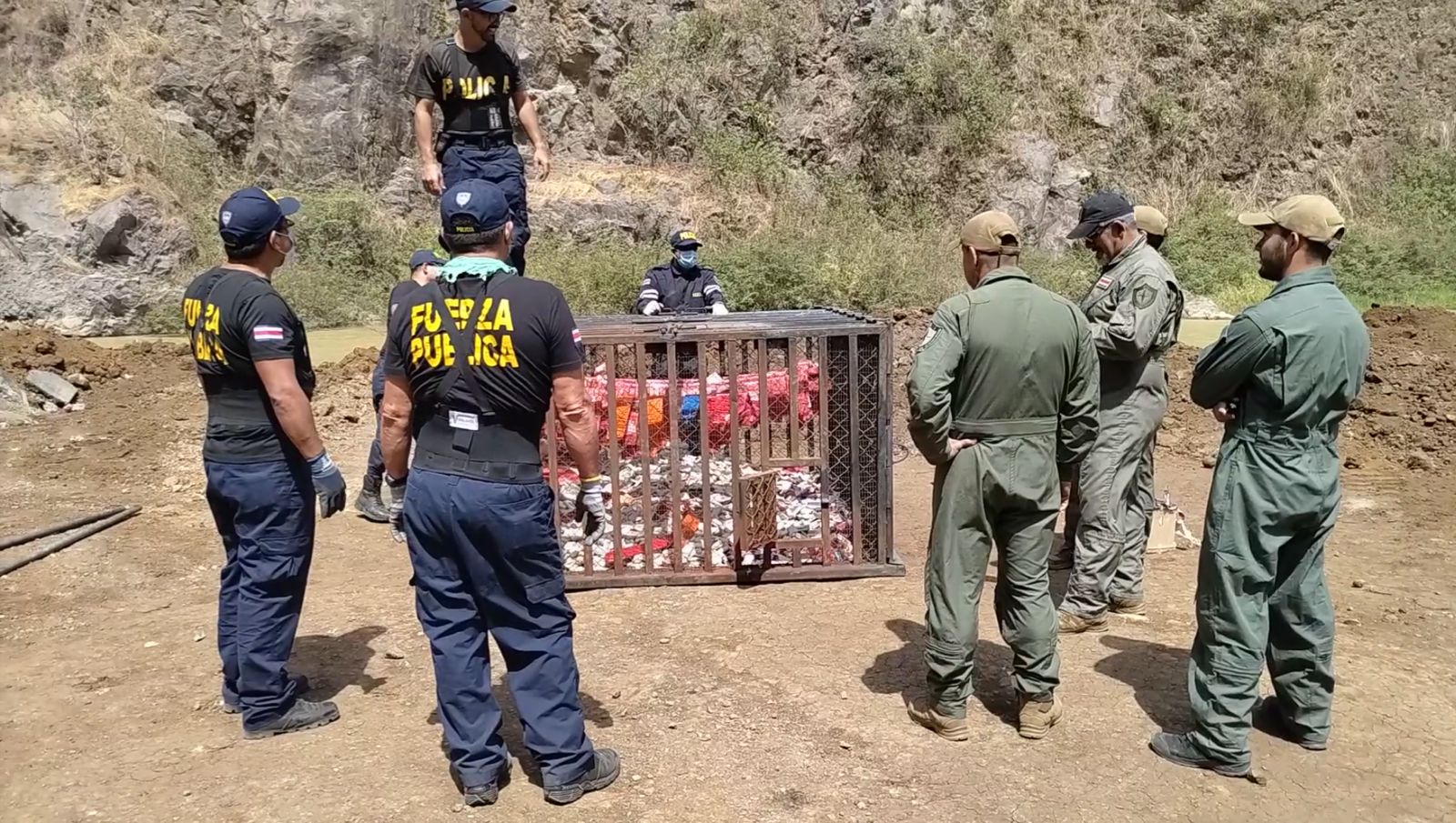 Policía destruyó 600 mil unidades de pólvora que se vendían ilegalmente