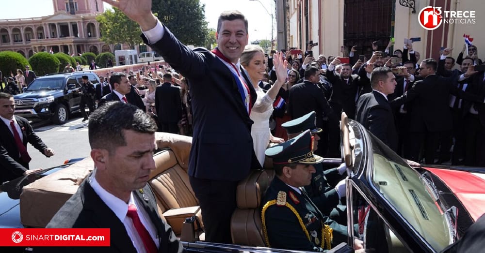 Santiago Peña asume como presidente de Paraguay y promete prosperidad y presencia internacional
