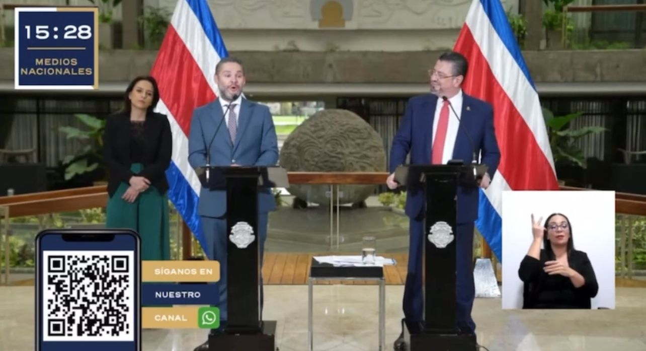 Ministro de Comunicación cataloga como “fantasía” informe de la Comisión SINART 