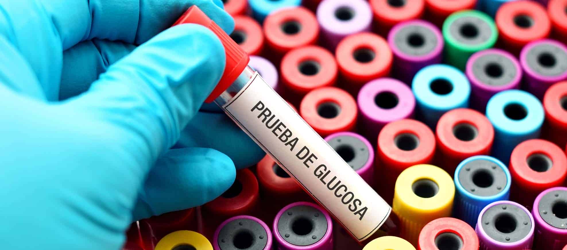 Microbiólogos piden al Ministerio de Salud reconsiderar decisión sobre el uso de glucosa 