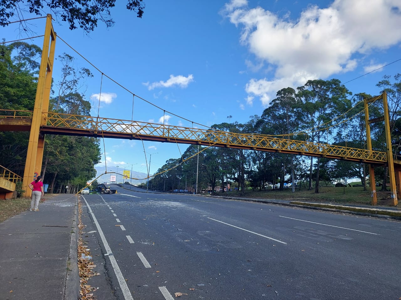 Paso por el Parque de la Paz amaneció habilitado