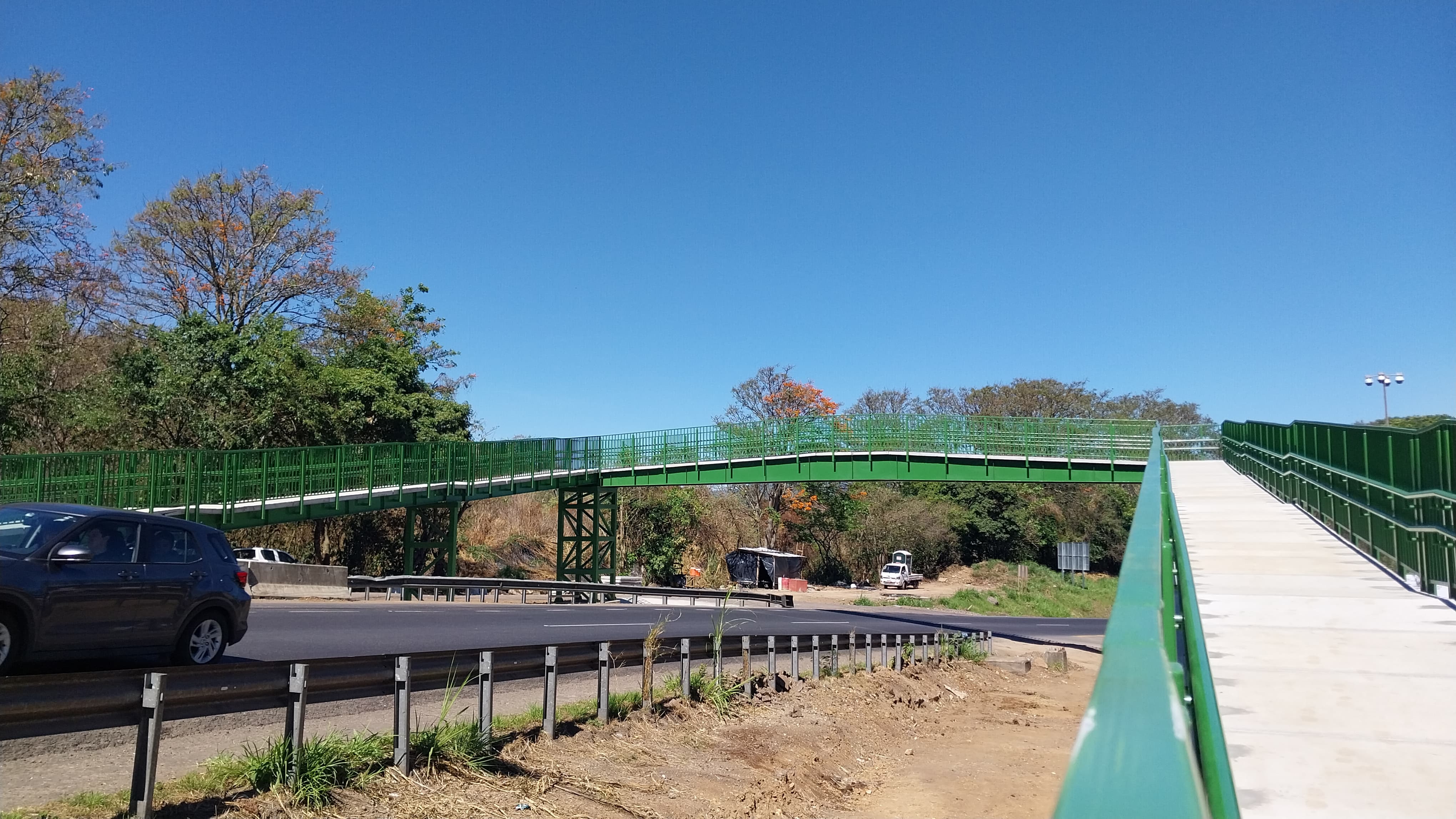  Puente peatonal en el Fierro ya está funcionando 