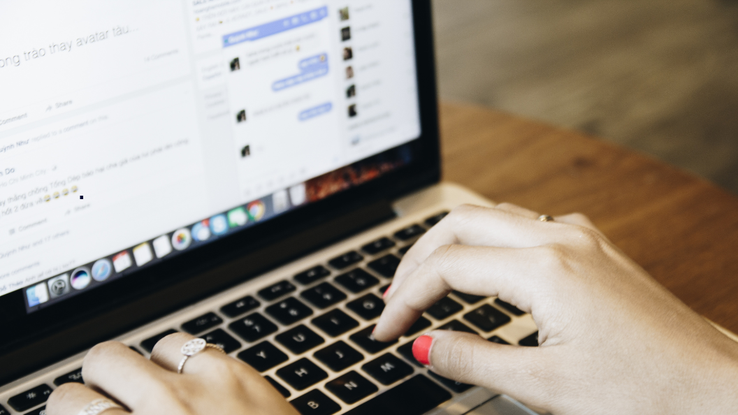 Funcionarios públicos no pueden bloquear usuarios en redes sociales si comparten información de interés público