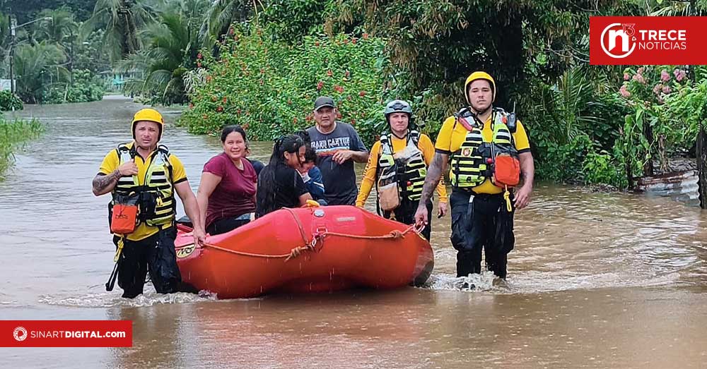 Bomberos rescató a más de 380 personas por inundaciones provocadas por las lluvias