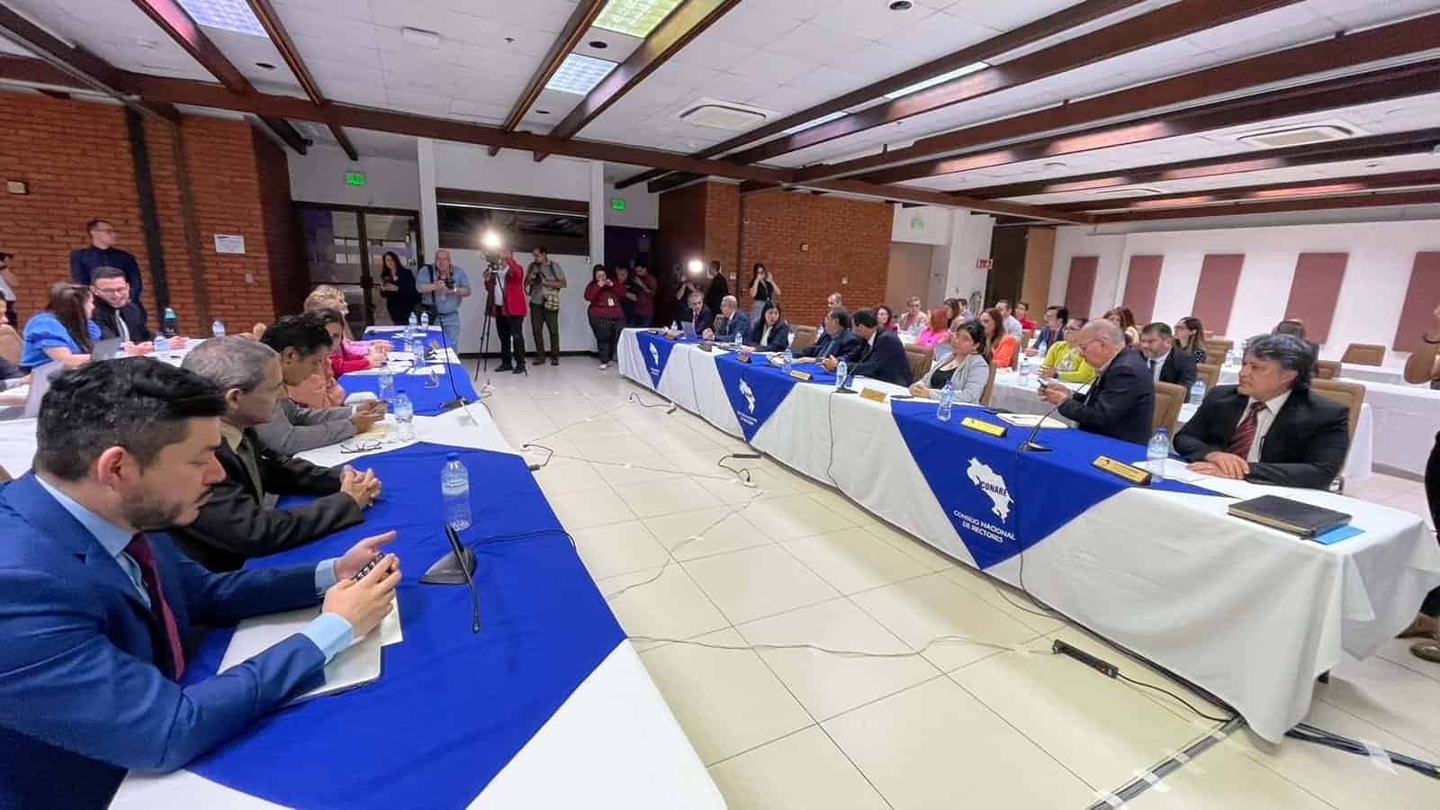 Acuerdo del FEES 2024 aún no avanza, próxima reunión será en Casa Presidencial 