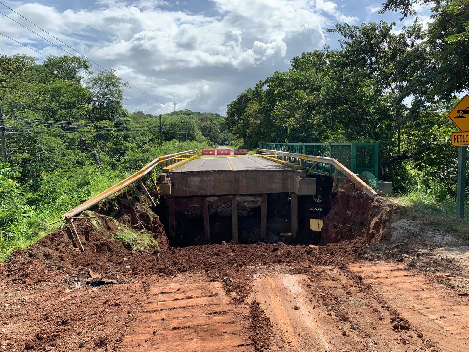 Puente sobre Río Limón tendrá cierres hasta inicios de Octubre 