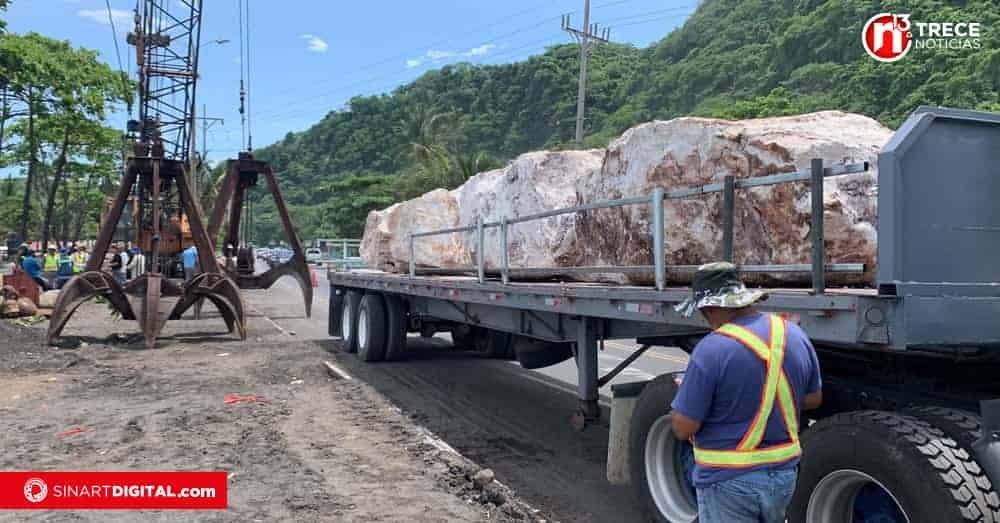 Instalan rocas de hasta 7 toneladas para contrarrestar oleaje en Caldera