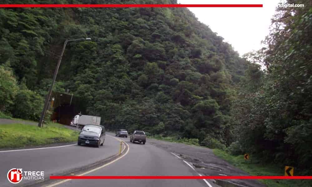 Aguaceros obligan a cerrar paso por Cambronero