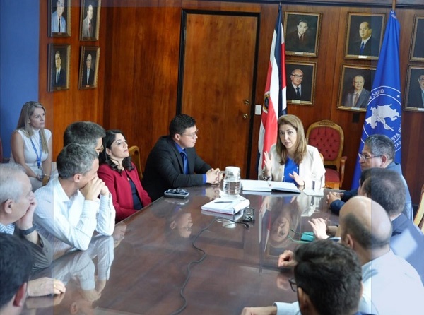 Salud ya pagó salario atrasado a sus funcionarios