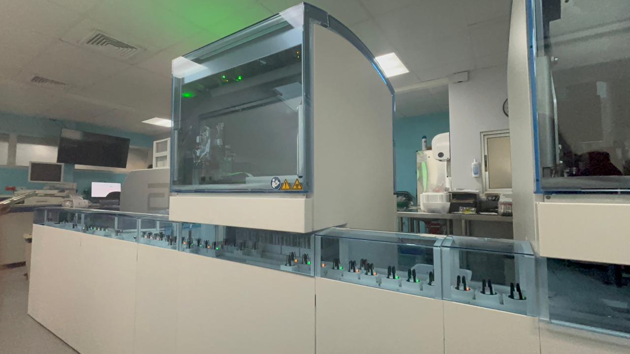 Tecnología de punta en el Hospital San Juan de Dios mejora diagnósticos tumorales