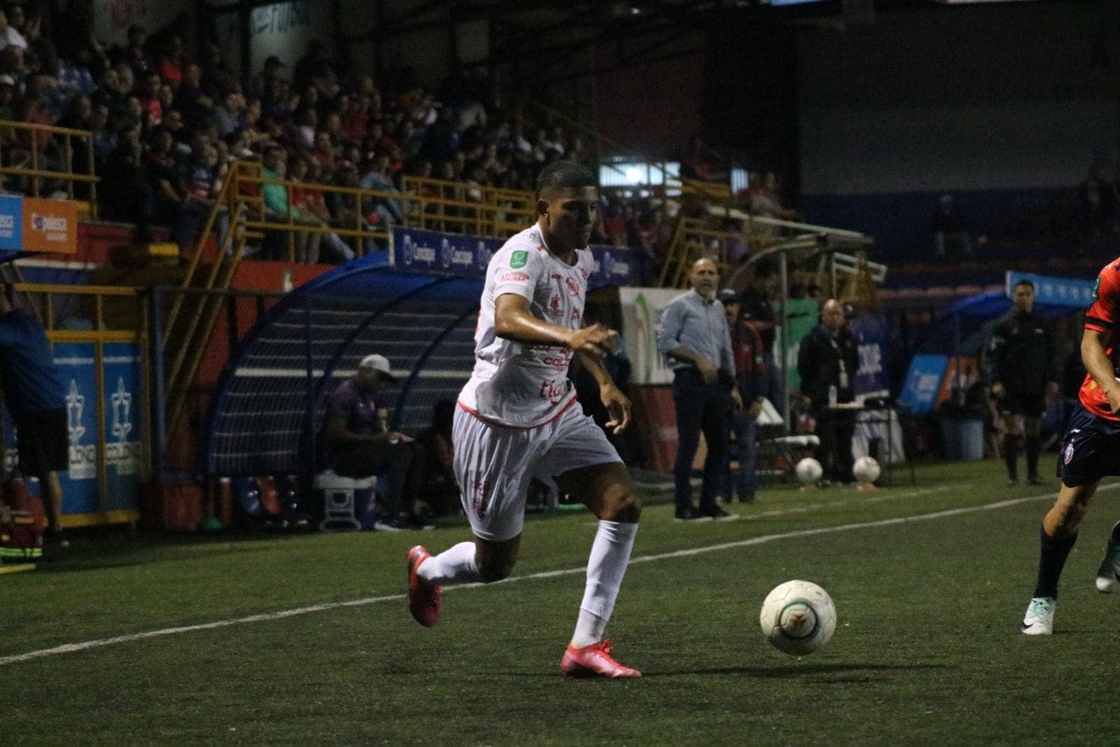 Alajuelense-Santos este viernes con el estrés a tope