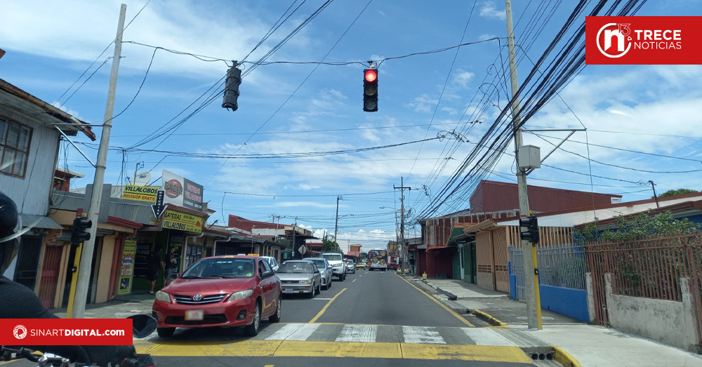 159 conductores deberán pagar más de 200 mil colones por brincarse semáforo en rojo