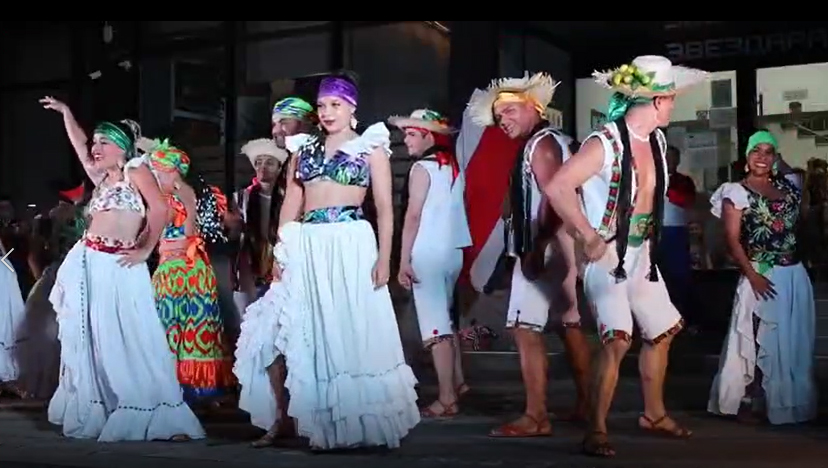 Artistas ticos se roban el corazón de Serbios y Griegos