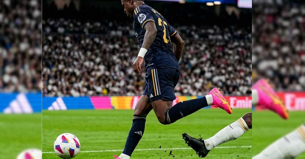 ¿Por qué tantos futbolistas usan botines rosados en la actualidad?