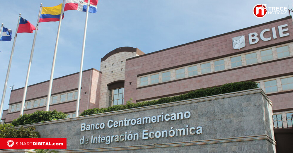 Dos costarricenses figuran entre seis candidatos para presidir BCIE