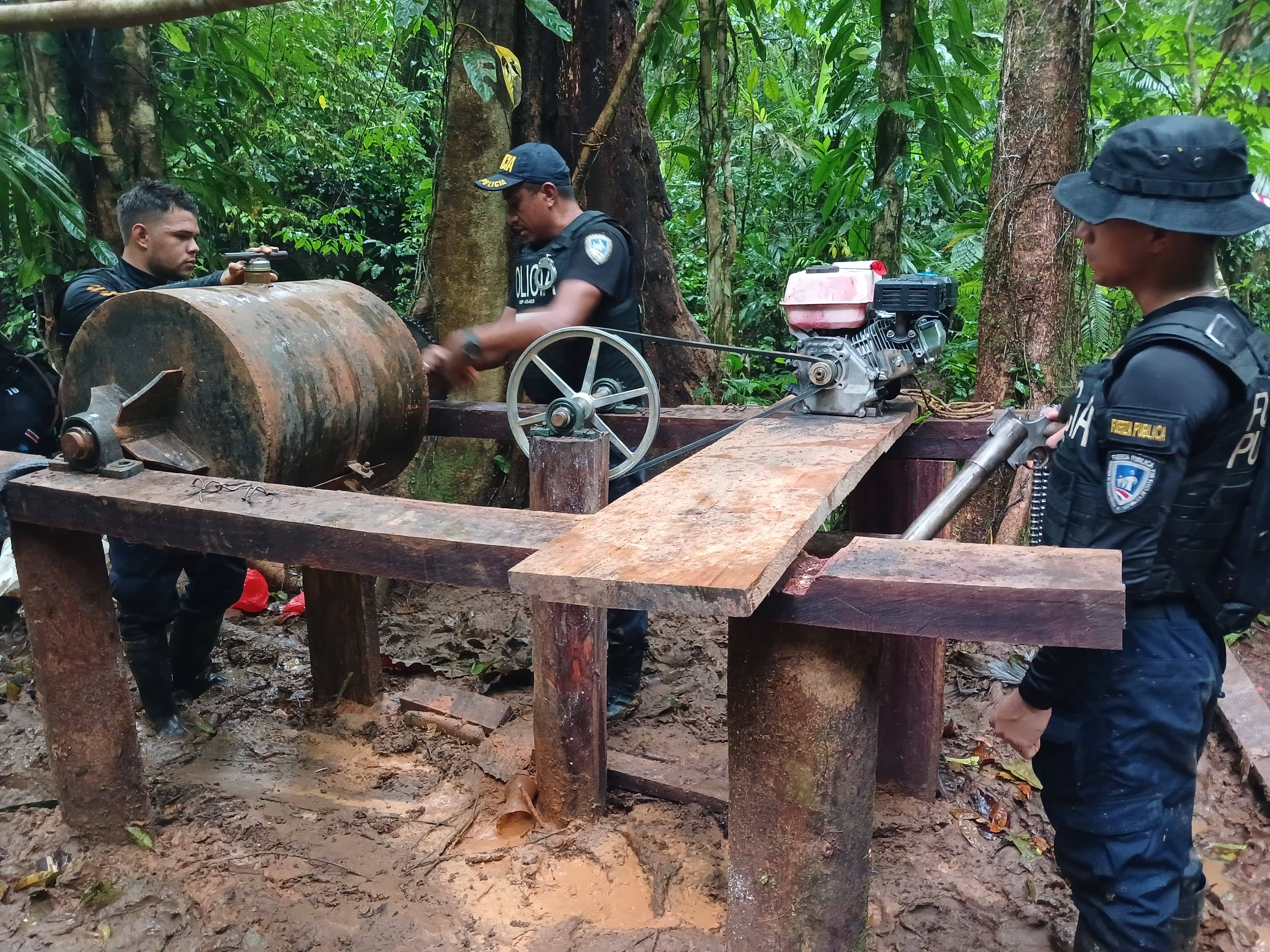 Desmantelan centro ilegal de procesamiento minero en Crucitas