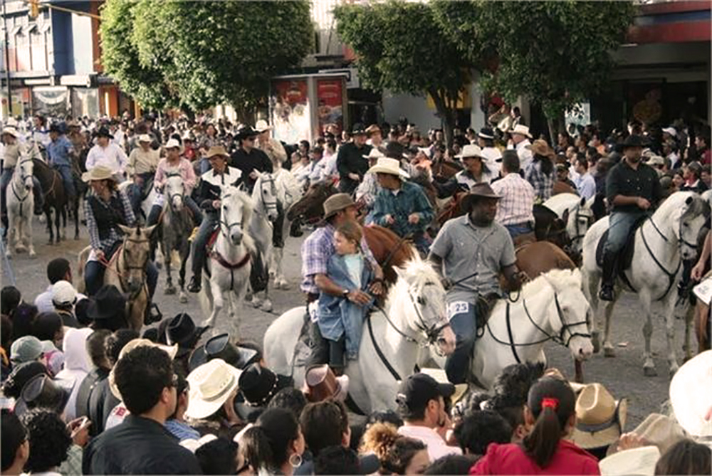Tope Nacional cambió escenario para ayuda a la Cruz Roja 