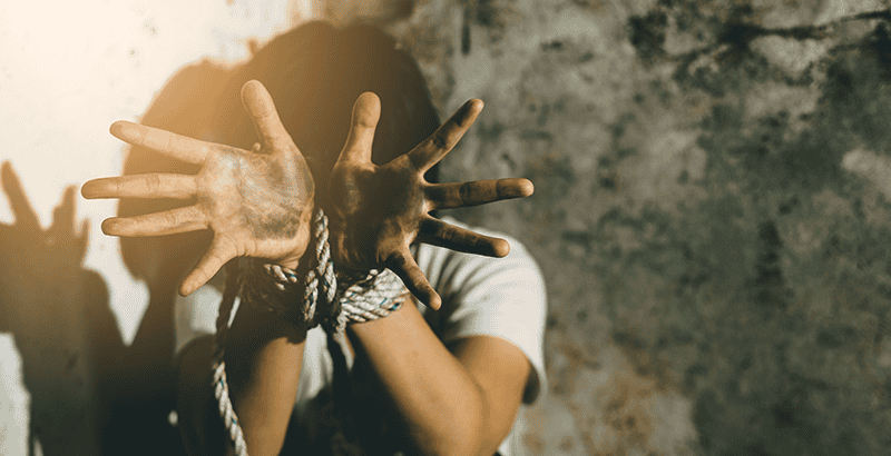 Fiscalía: Criminales usan redes sociales para acercarse y, luego, atacar a menores