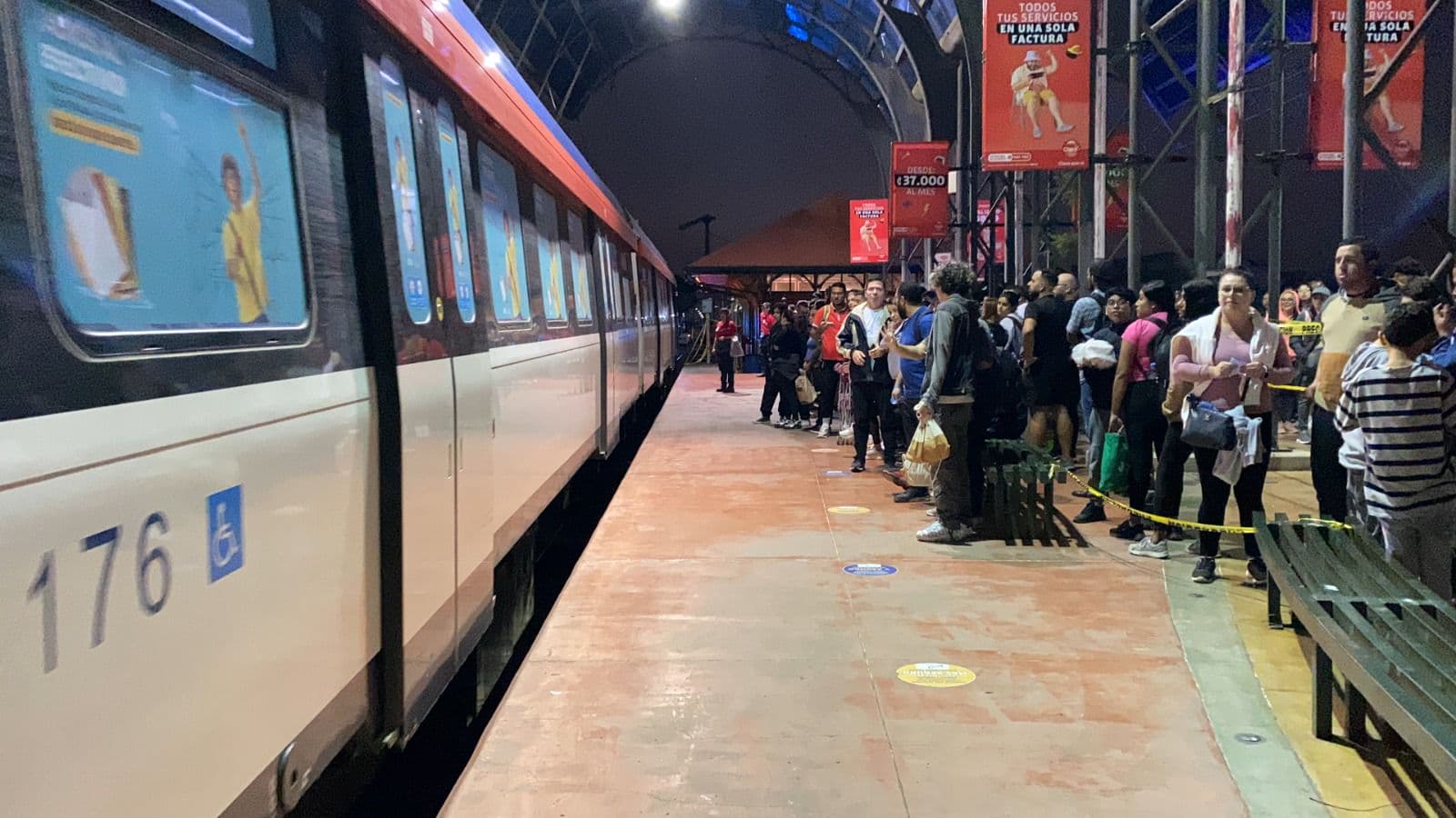 Vecinos de Los diques exigen puente peatonal tras atropello de señora este lunes 