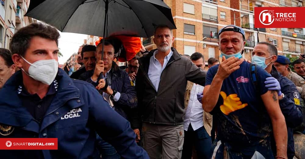 El rey de España y las autoridades increpados al grito de 