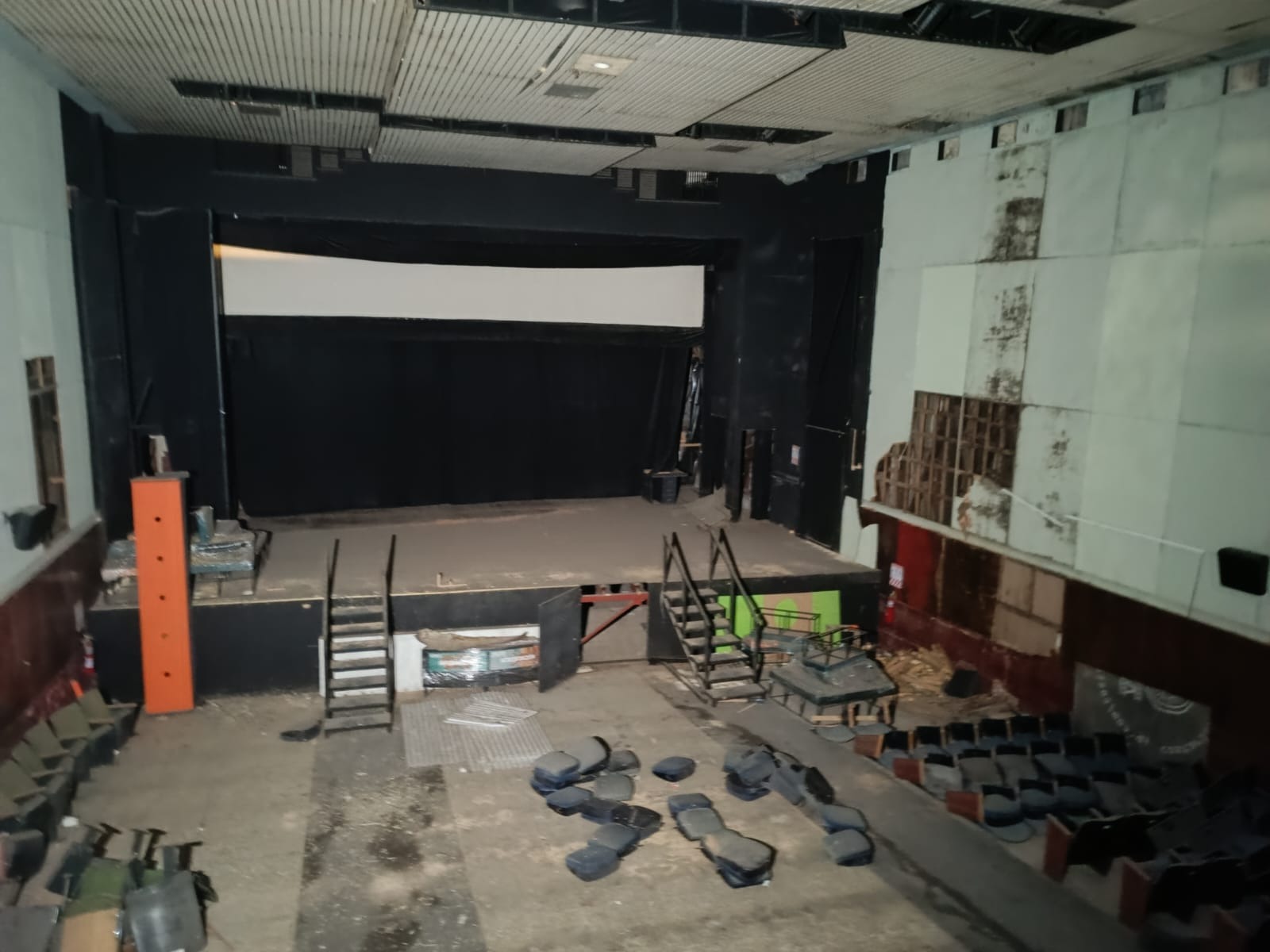 Inicia restauración del Cine Variedades tras una década de espera