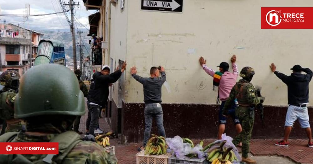 EEUU y Ecuador luchan 