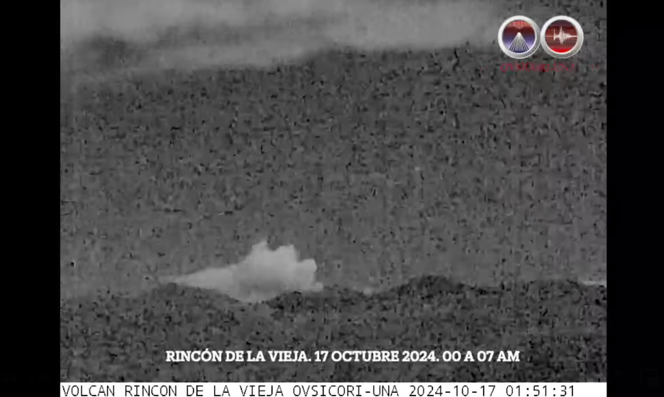 Volcán Rincón de la Vieja expulsó una pluma de gases y vapor de agua