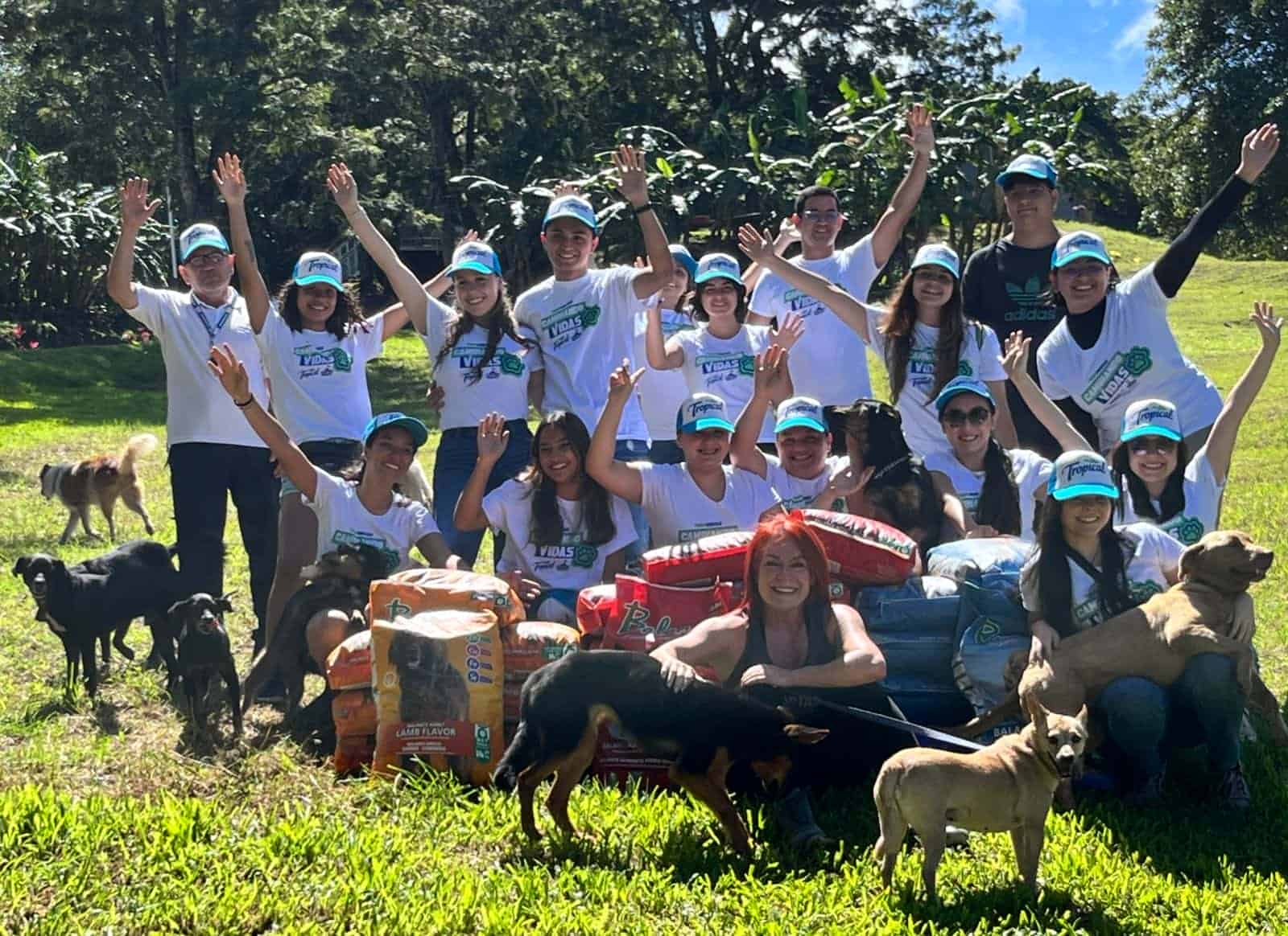 Territorio zaguates inicia campaña que busca recolectar alimento para casi 2 mil perros 